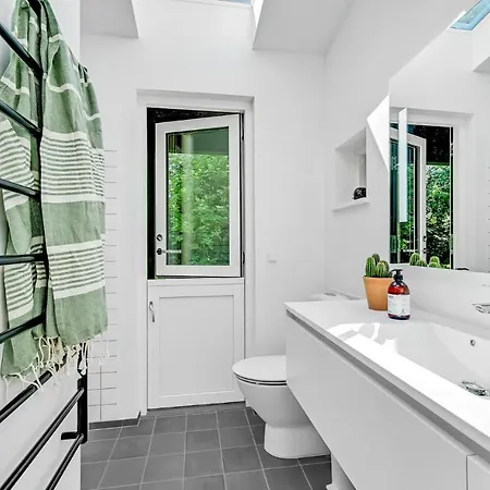 Stunning In With Kitchen *