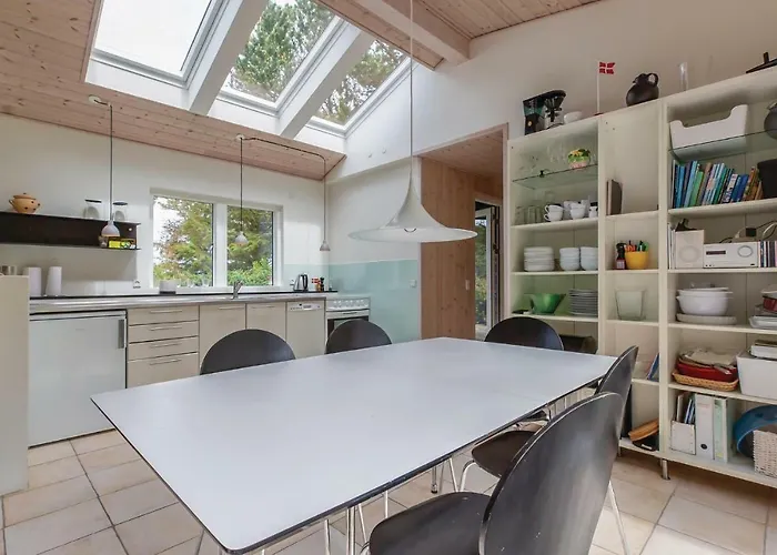 11 Holiday home